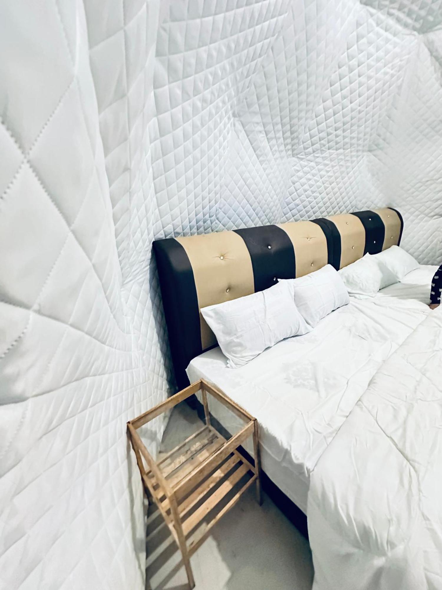 Hotel Gunung Medan Glamping & Cafe à Kangar Extérieur photo