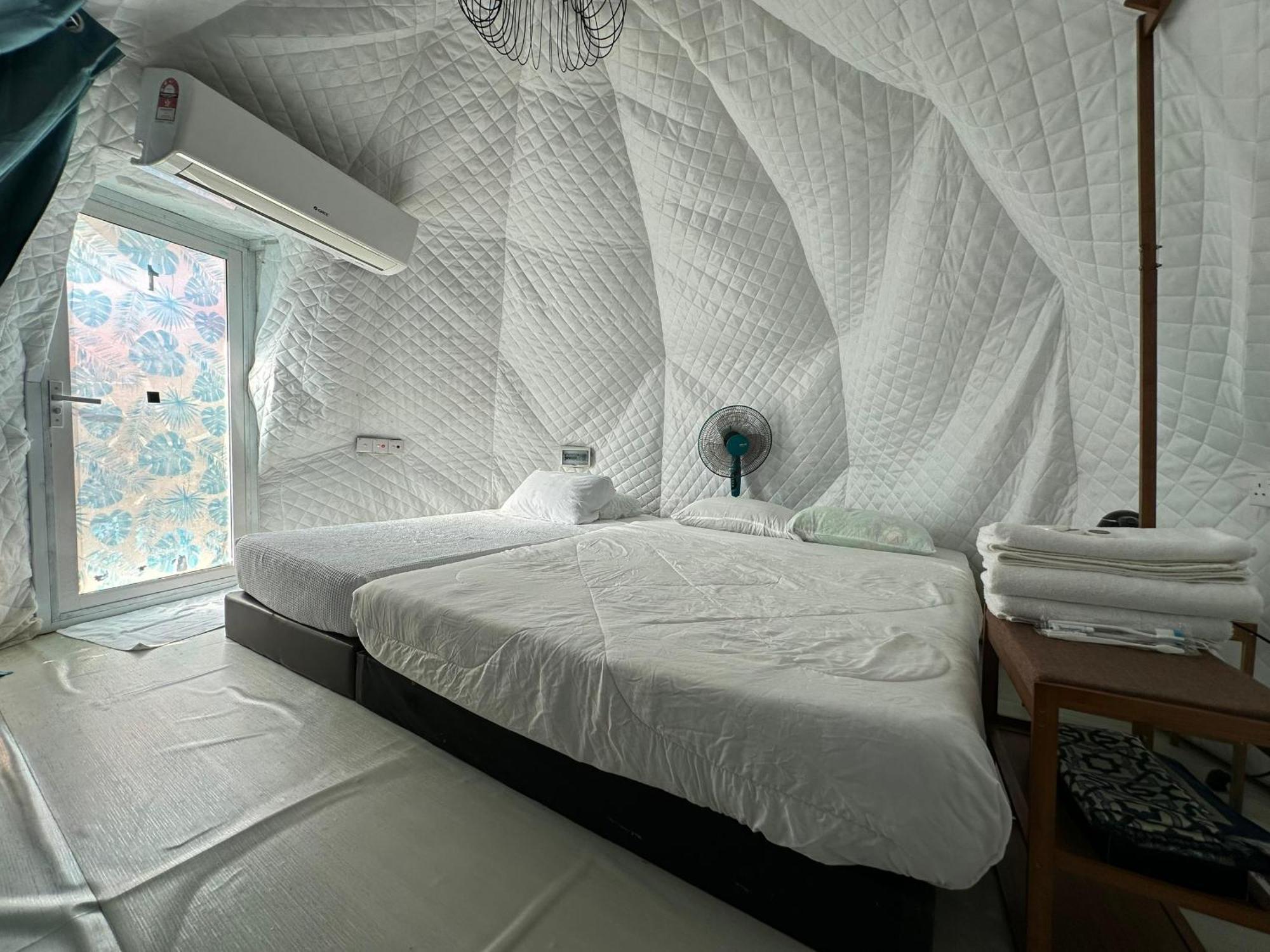 Hotel Gunung Medan Glamping & Cafe à Kangar Extérieur photo