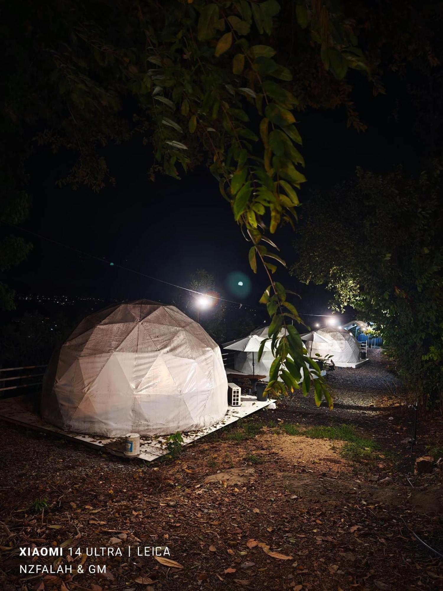 Hotel Gunung Medan Glamping & Cafe à Kangar Extérieur photo