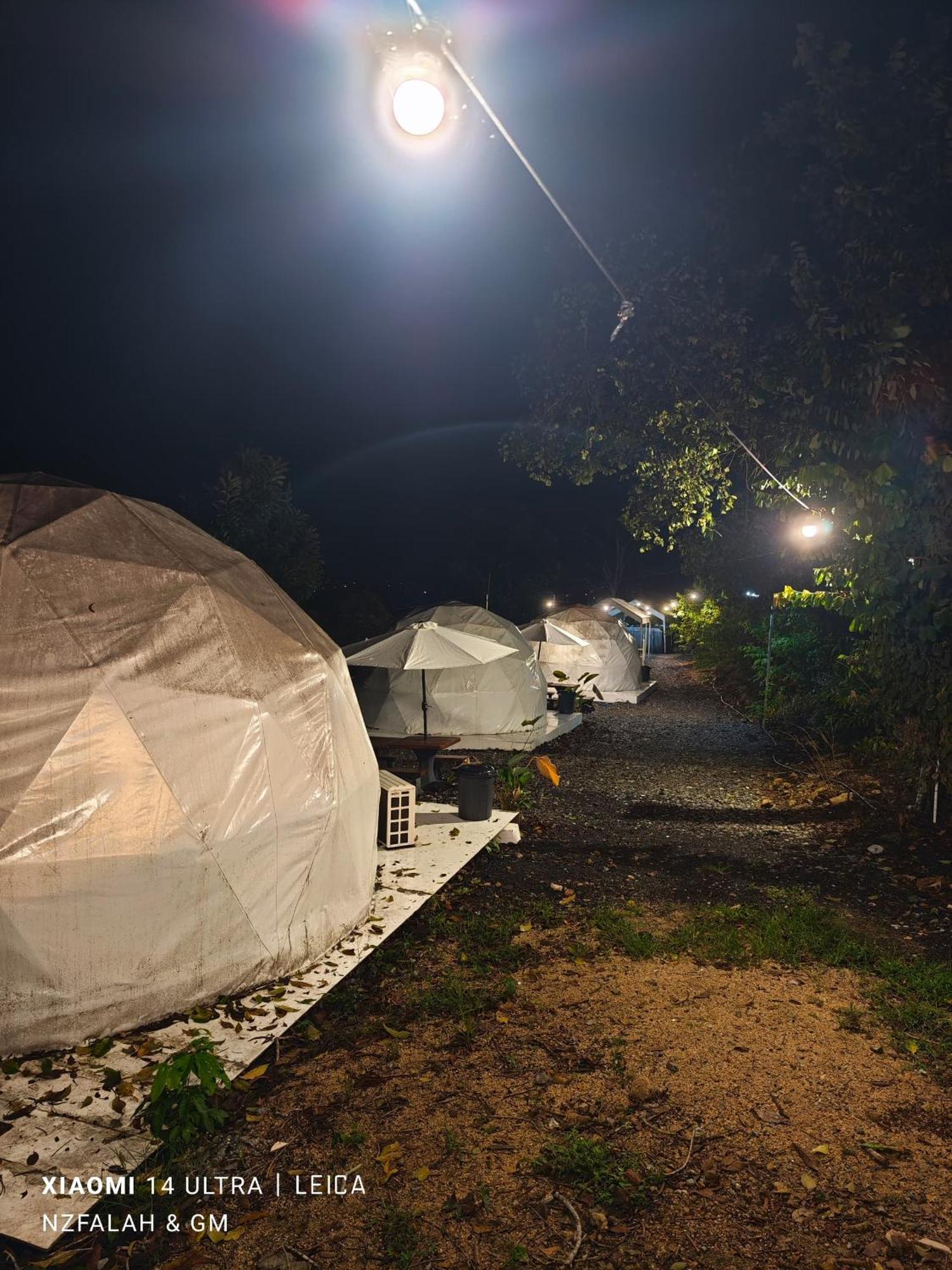 Hotel Gunung Medan Glamping & Cafe à Kangar Extérieur photo