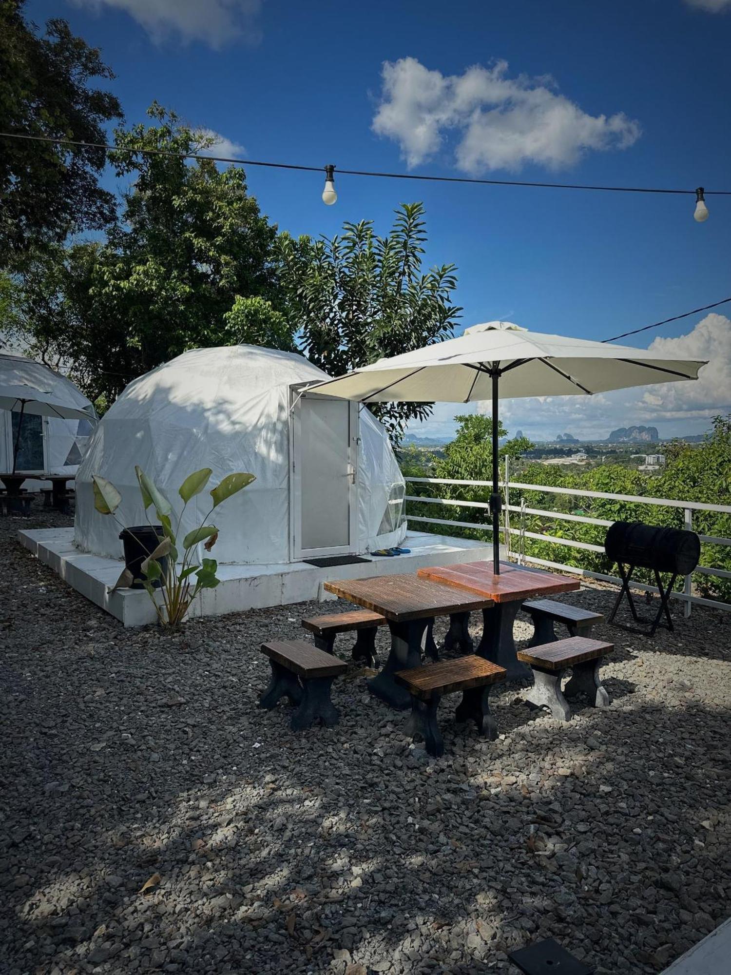 Hotel Gunung Medan Glamping & Cafe à Kangar Extérieur photo